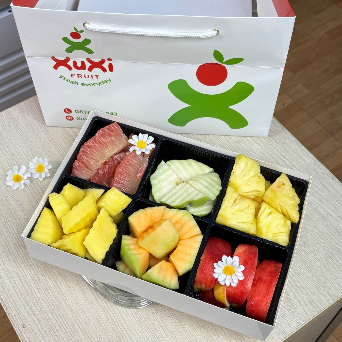 Box trái cây cắt sẵn 6 ngăn - XB6008